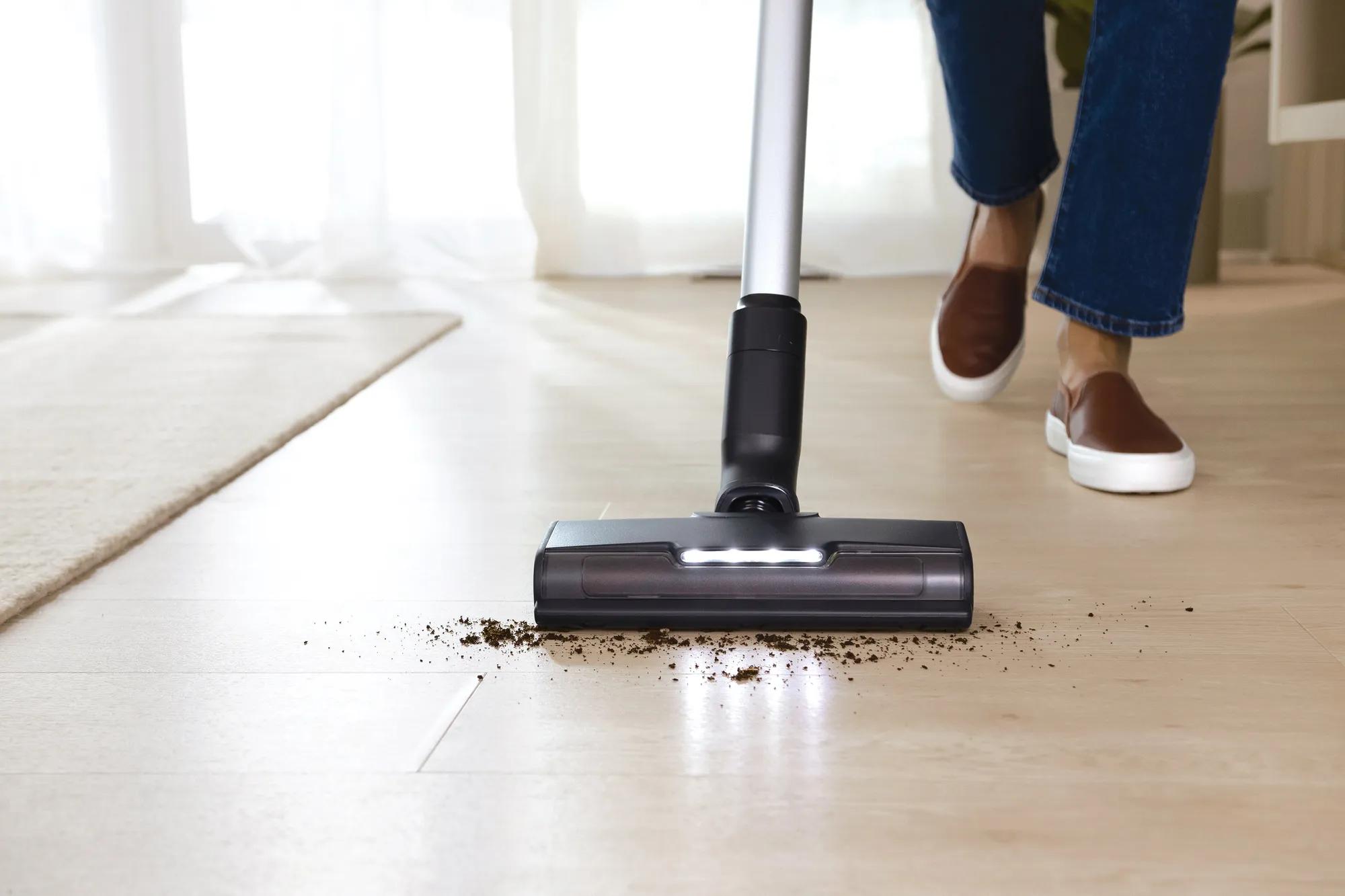 Frigidaire 600 Vacuum