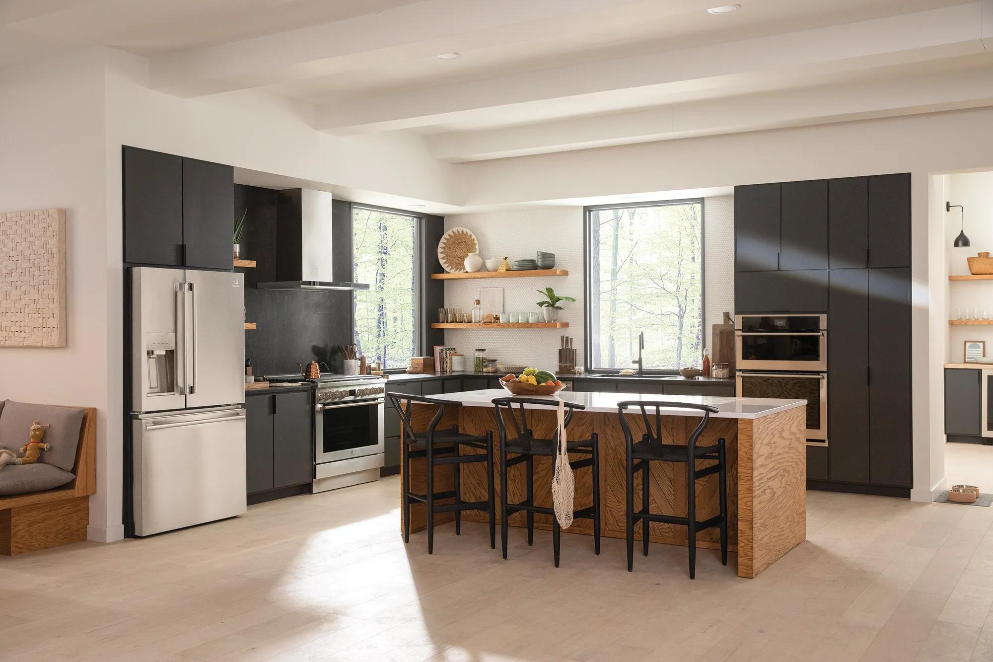 Frigidaire French Door Refrigerator - Thumbnail 3