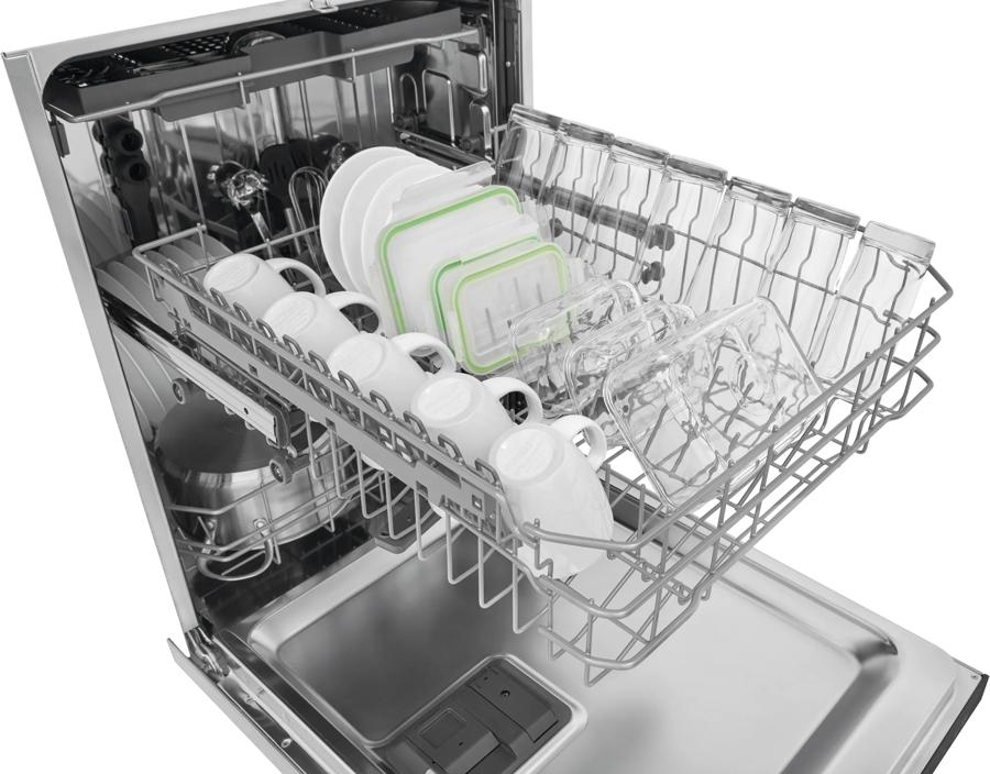 Easily Fit Dishes with Adjustable Racks