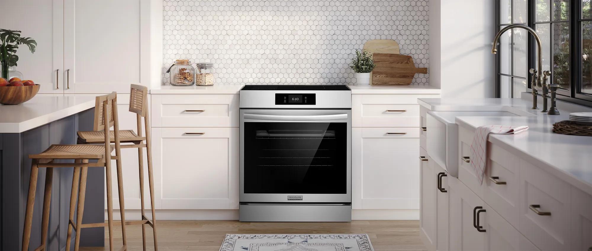 30" Front Control Induction Range with Stone-Baked Pizza Stainless Steel-GCFI307CBF