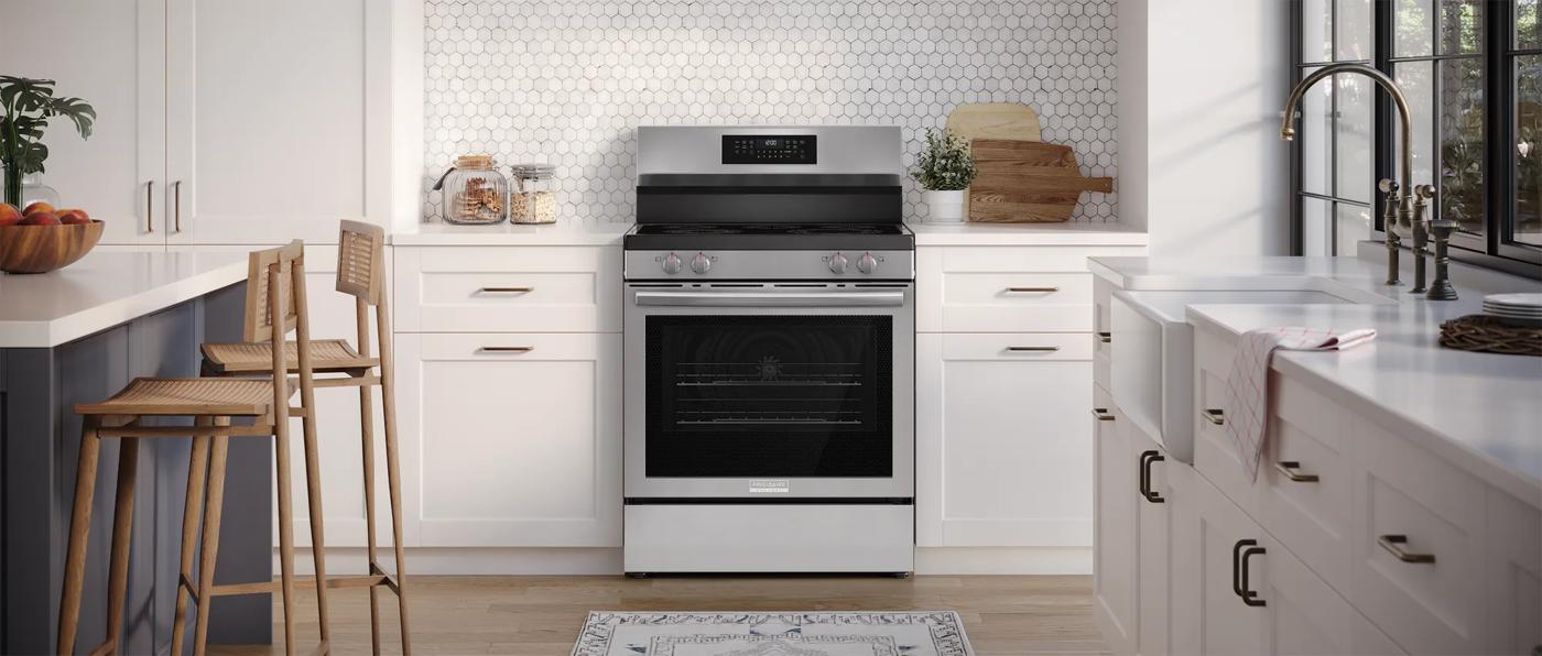 30" Rear Control Electric Range with Total Convection Stainless Steel-GCREC059BF