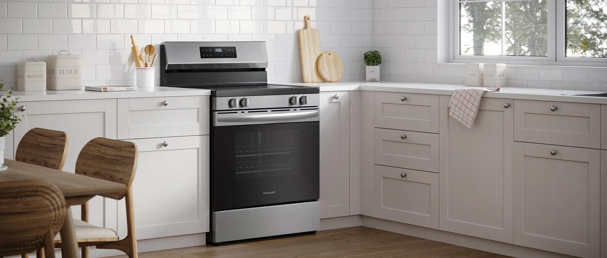 Cuisinière électrique de 30 po avec la cuisinière EvenTempMC Acier inoxydable-FCRE306CAS