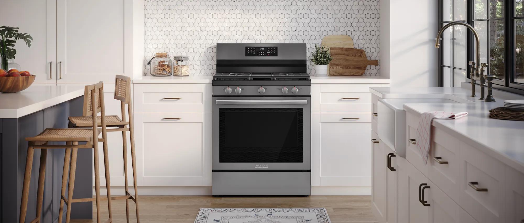 30" Rear Control Gas Range with Total Convection Black Stainless Steel-GCRG3060BD