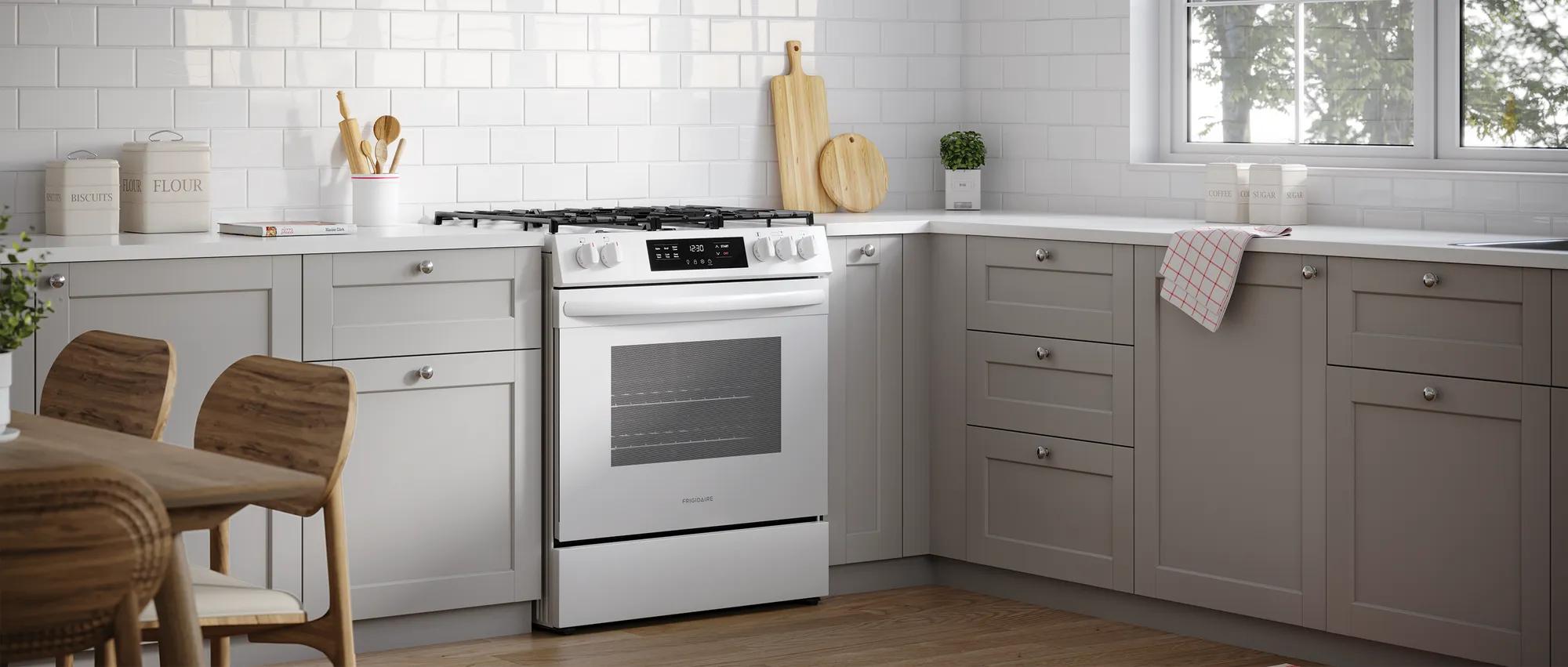 30" Front Control Gas Range with Quick Boil White-FCFG3062AW