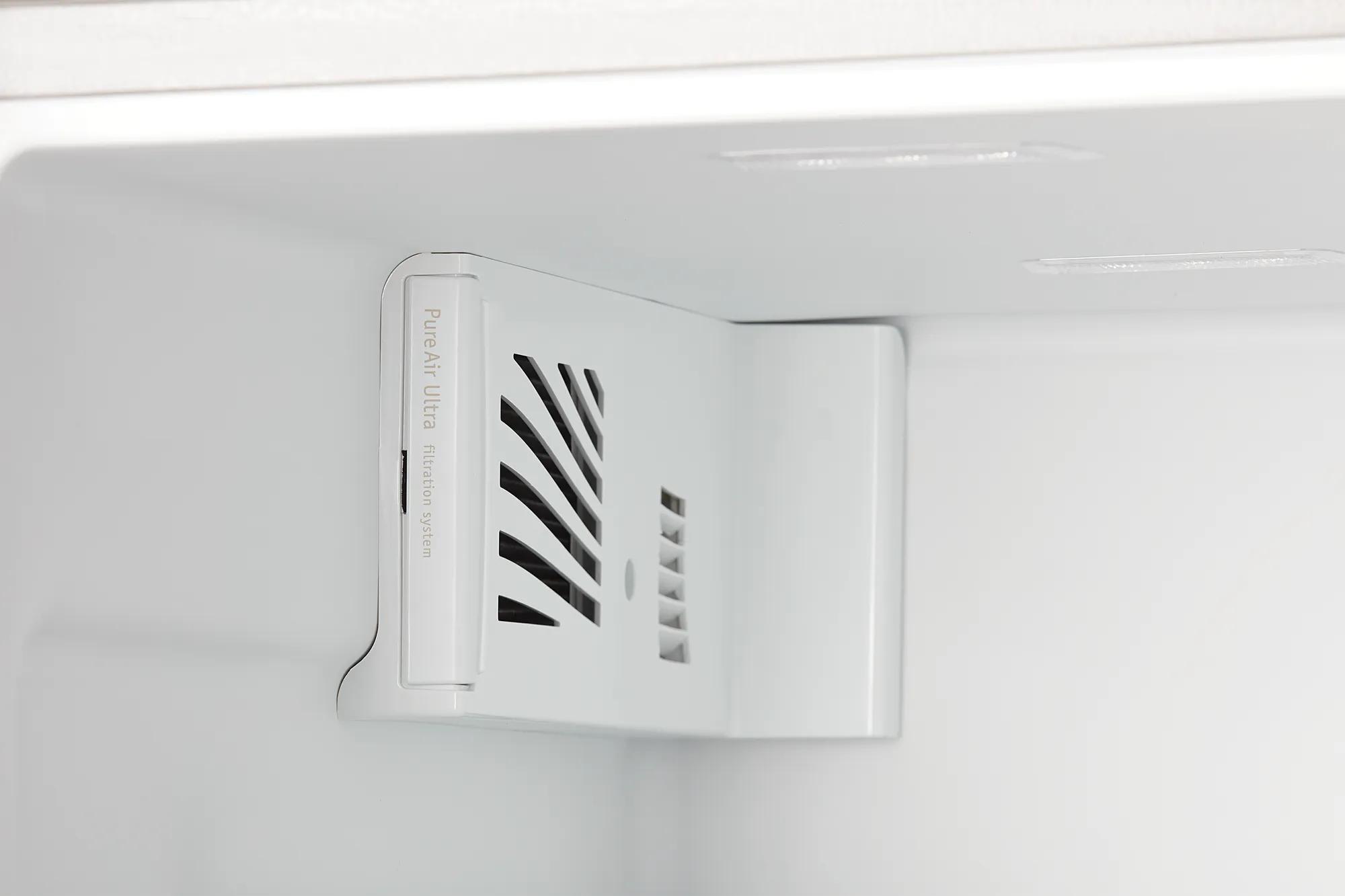 Captures & Keeps Odors Away