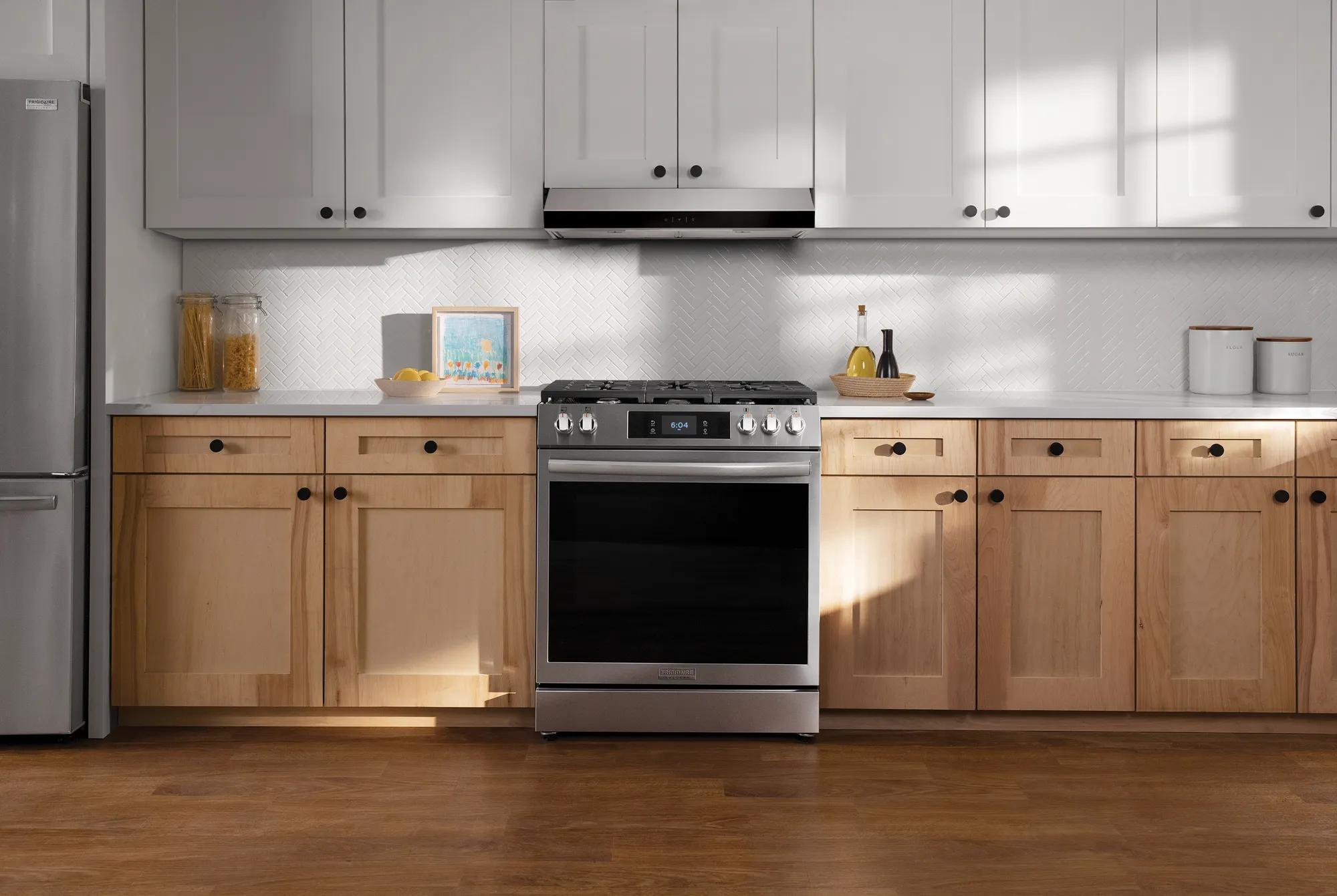 Hotte de ventilation de 30 po sous l’armoire Acier inoxydable-FCVW3062AS