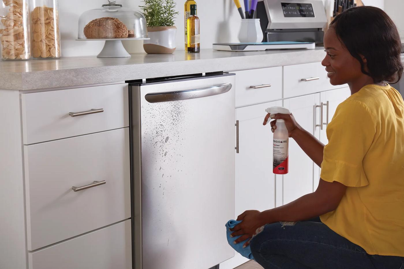 Gently Cleans Tough Stains