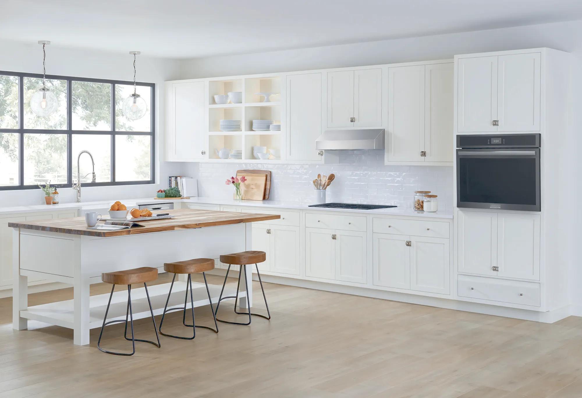 30" Single Electric Wall Oven with Total Convection Black Stainless Steel-GCWS3067AD