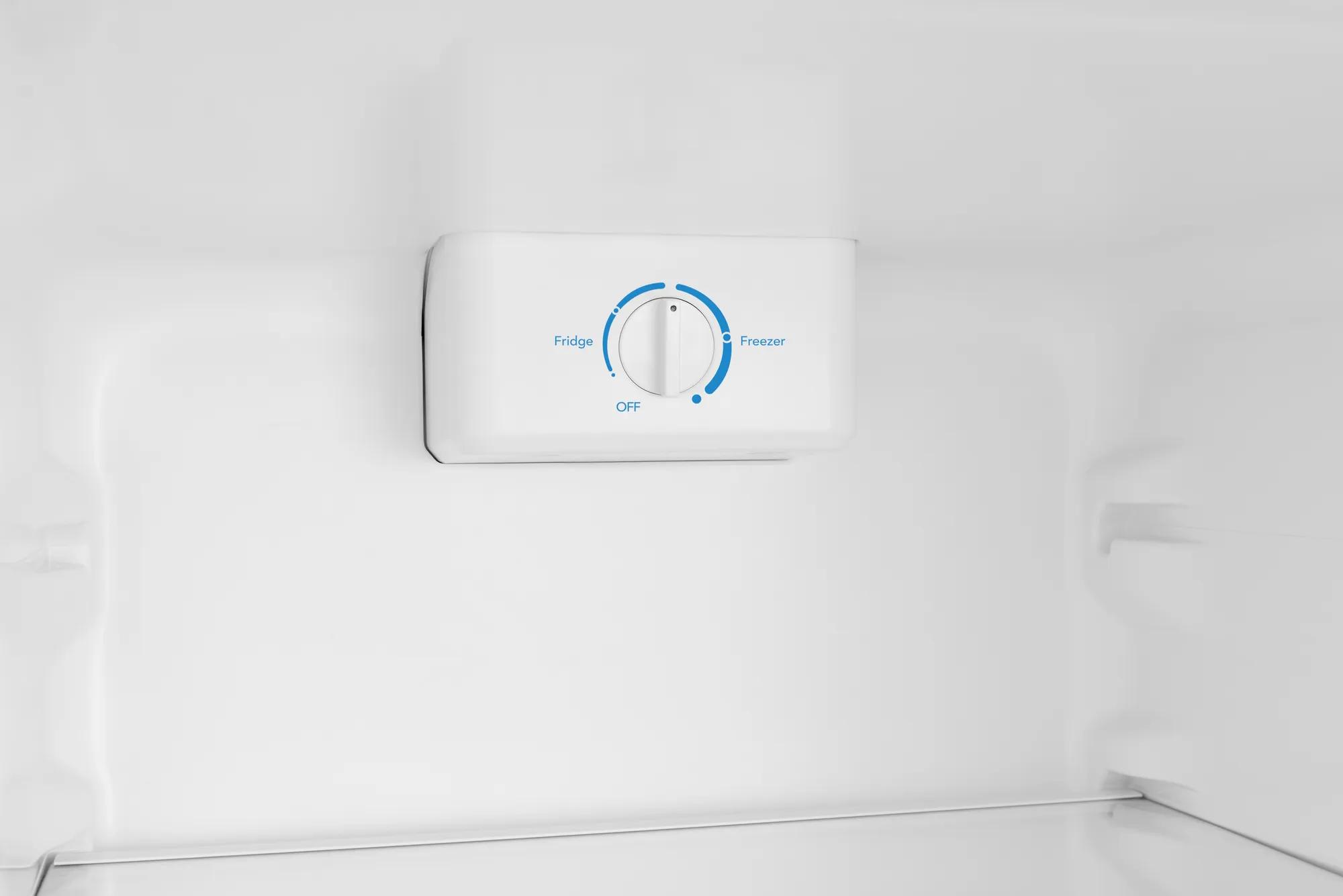 7 Cu. Ft. Garage Ready Upright Freezer White-FFUE0726AW