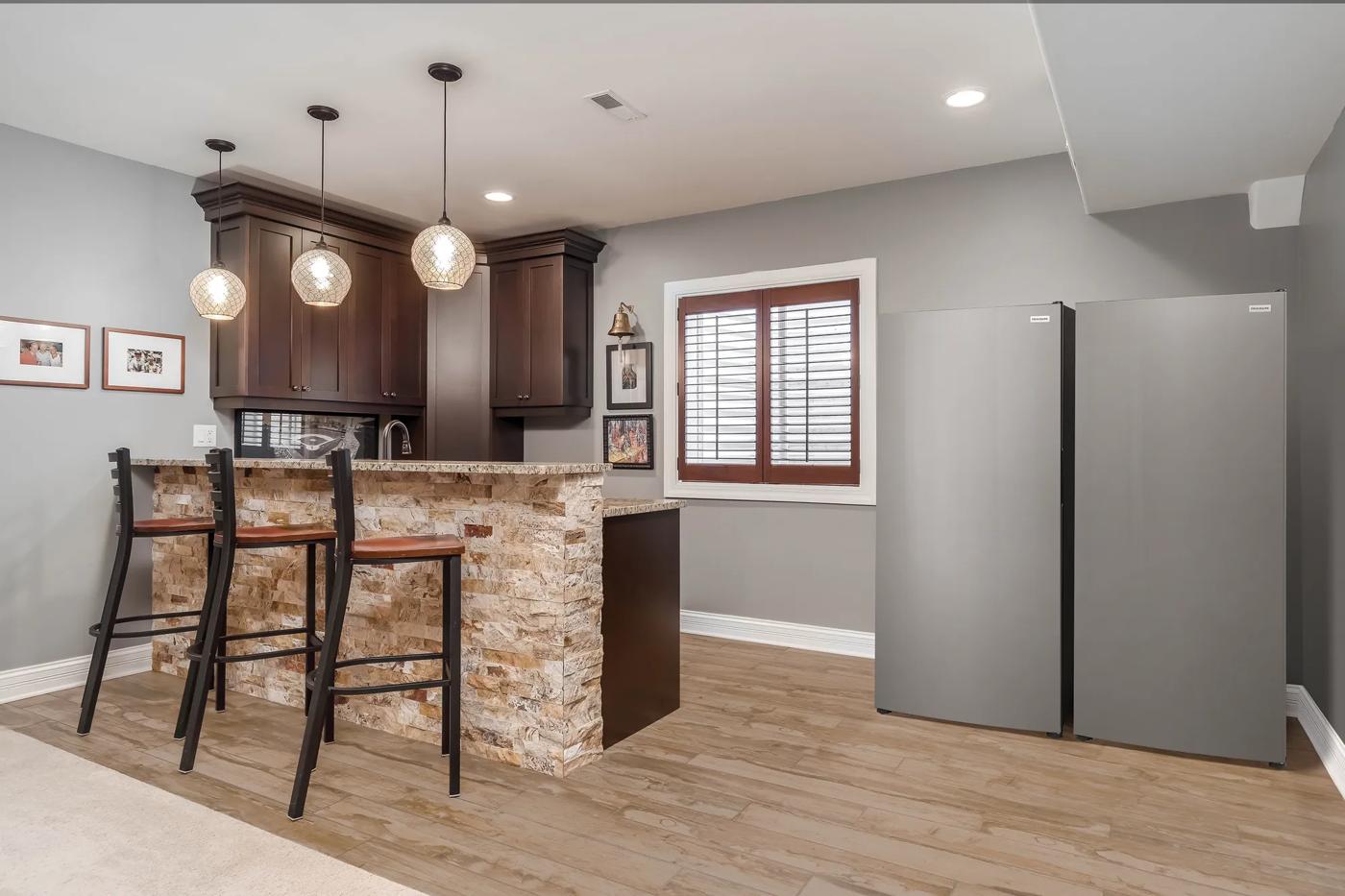 Réfrigérateur à une porte de 20,0 pi3 Acier inoxydable-FRAE2022AF