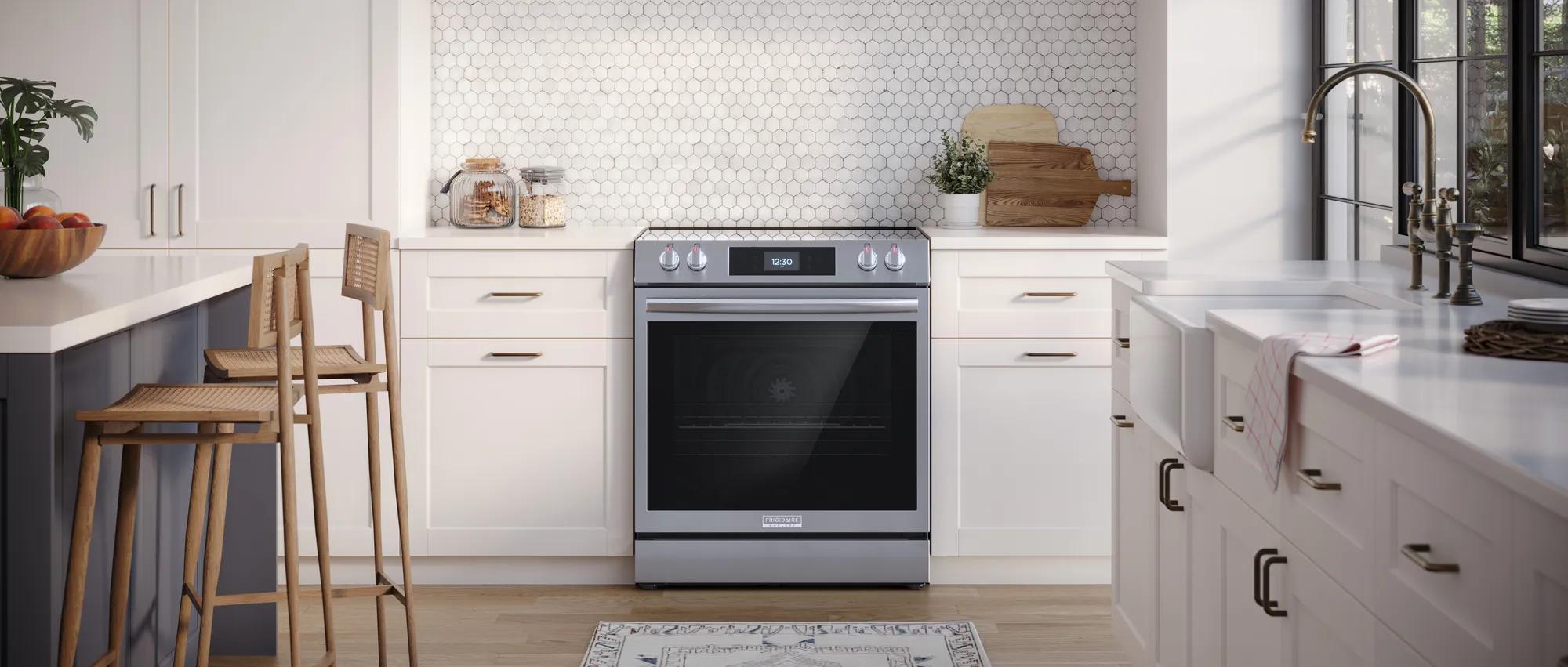 Cuisinière électrique à commande frontale de 30 po avec convection totale Acier inoxydable-GCFE306CBF
