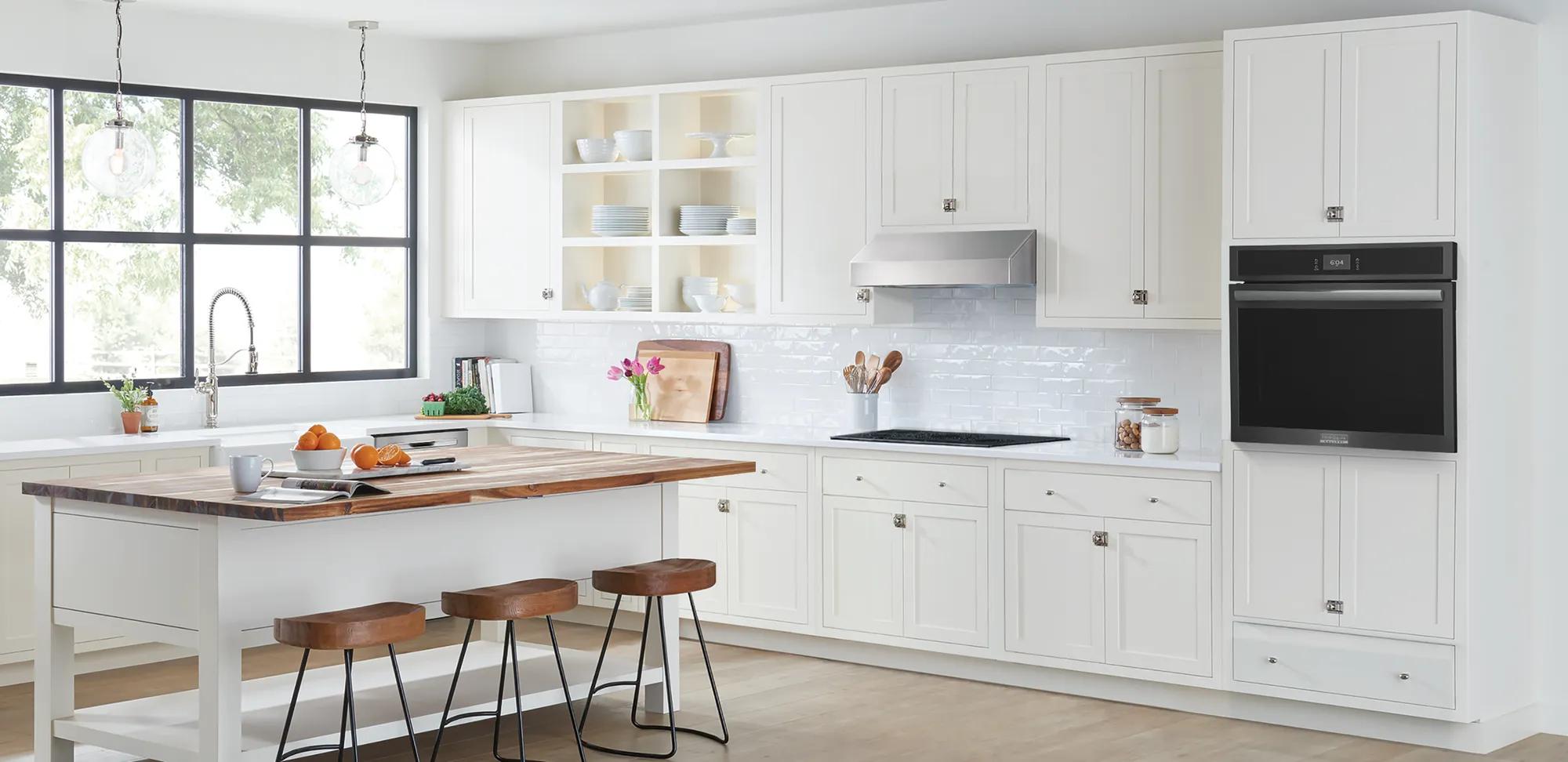 30" Single Electric Wall Oven with Total Convection Black Stainless Steel-GCWS3067AD