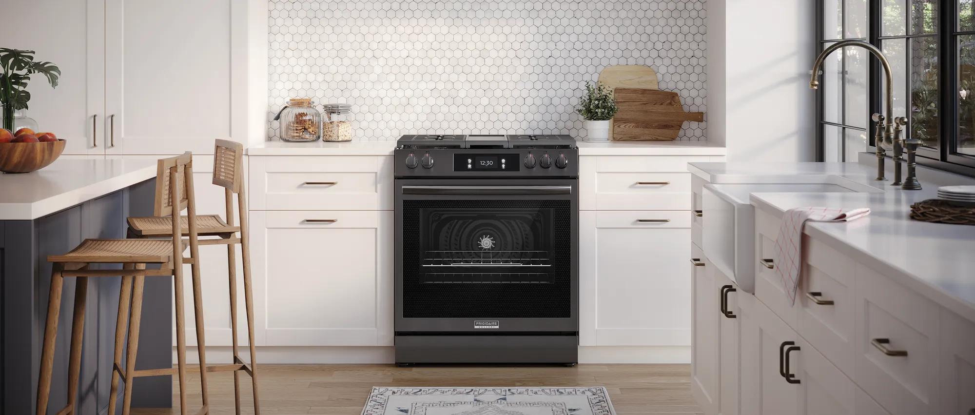 Cuisinière à gaz à commande frontale de 30 po avec convection totale Acier inoxydable noir-GCFG3060BD