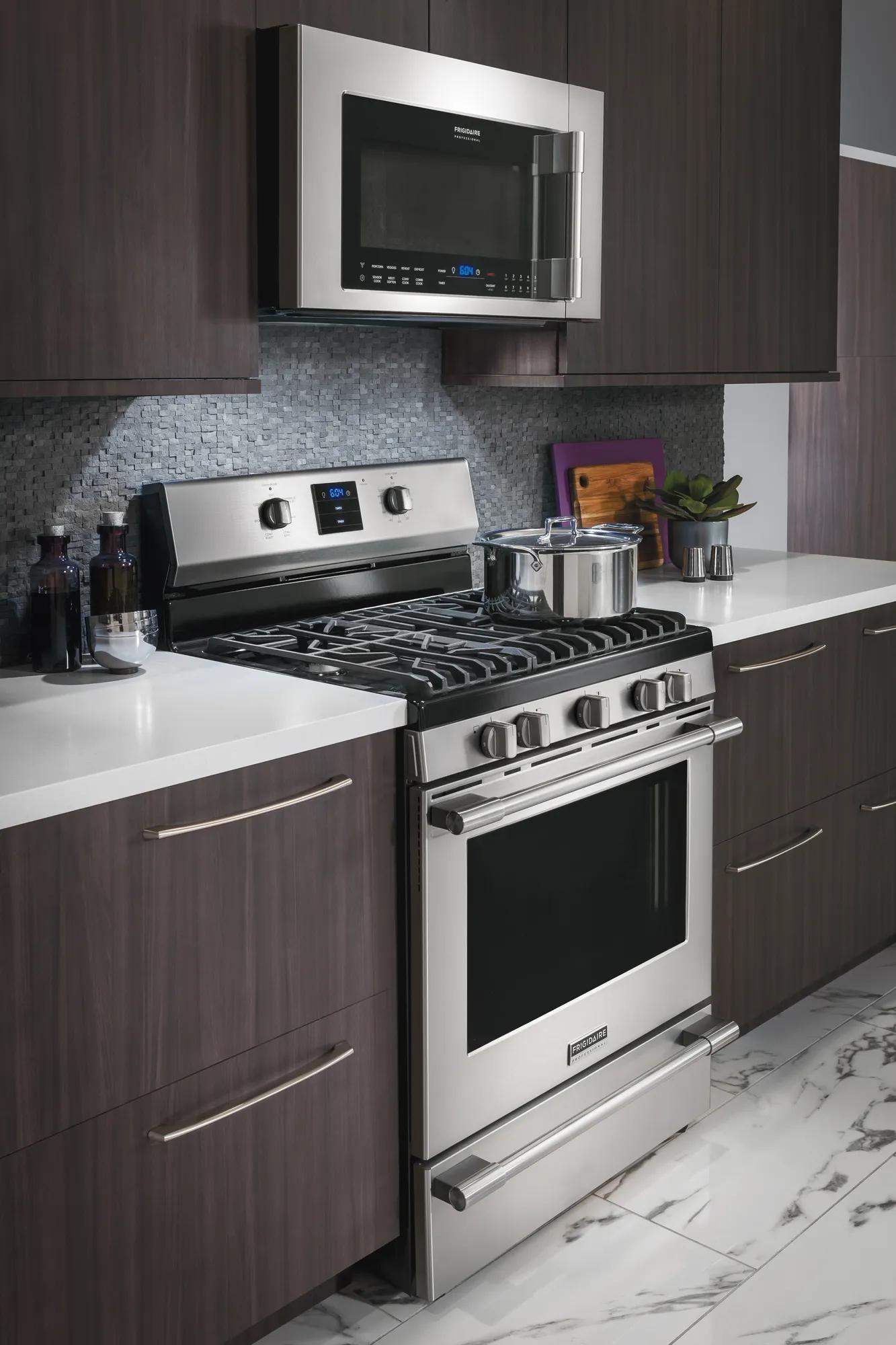 Frigidaire Professional Gas Range - Thumbnail 4